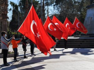 Milas’ta İstiklal Marşı’nın 100.yılı kutlandı