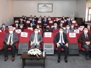Vali Çiçek: “Bağımlılıkla mücadelede aileler ve anneler ile birlikte çalışıyoruz"