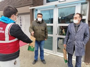 Büyükşehirden iki mahalleye 5 bin sağlık destek paketi