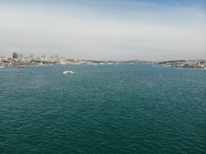 Turkuaza bürünen İstanbul Boğazı havadan görüntülendi