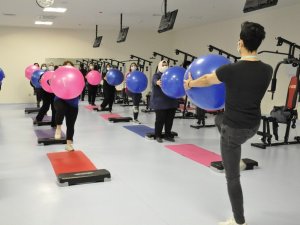 İki yılda 2 ton kilo verdiren Obezite Merkezi hastalara umut oluyor