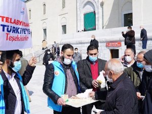 Suriyeli gençler, yardımlarından dolayı Türkiye ve Türk halkına teşekkür etti