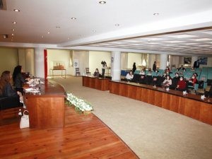 Selçuk’ta kadınlara temel hukuk eğitimi