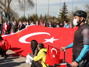 Anıtkabir’de dalgalanan bayrak Mehmet Akif Ersoy’un evinde