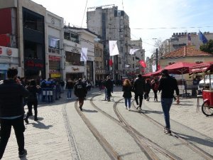 İstiklal Caddesinde pandemi unutuldu