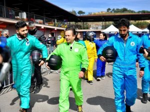 Sağlıkçılar, Başkan Yazıcı ile karting yarışı yaptı