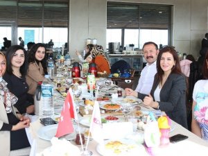 Elazığ’da sağlıkçılar tıp bayramında bir araya geldi