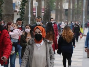 Denizli’de sosyal mesafe unutuldu