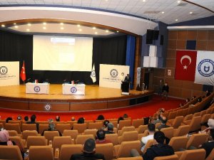 Kabulünün 100. yılında İstiklal Marşı ve Mehmet Akif Ersoy paneli gerçekleşti