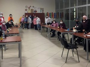 Bağcılarlı ve Suriyeli kadınlar Sukulent atölyesinde buluştu
