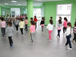 Gölbaşı Belediyesi Eğitim Kurslarının startını verdi