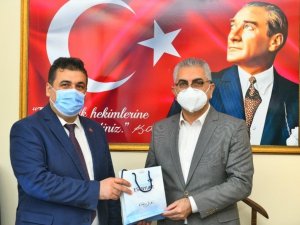 Esenyurtlu kadınlar sağlık çalışanları için üretti