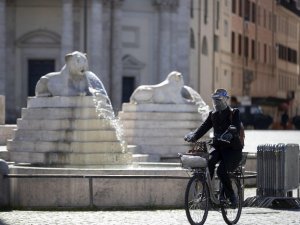 İtalya’da son 24 saatte 15 bin 267 yeni vaka