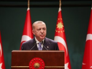 Cumhurbaşkanı Erdoğan: "Şehirlerimizdeki mevcut uygulamayı bir süre daha sürdürme ve gelişmeleri yakın takip etme kararı aldık"