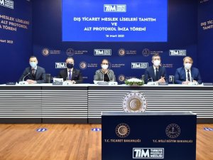 Bakan Selçuk: “Sektörün ihtiyacı neyse bizim müfredatımızın önemli kısmı odur”