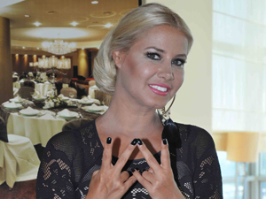 Banu Zorlu Klip Çekimini Kuşadası’nda Yapıyor