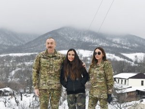 Aliyev, işgalden kurtarılan Şuşa şehrini ziyaret etti