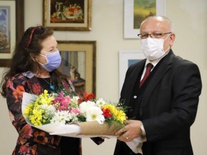 “Bahara Merhaba” resim sergisi Kartal Belediyesi’nde açıldı