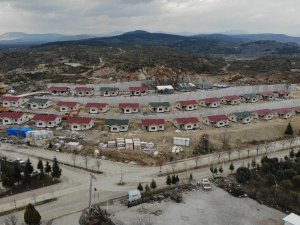 Manisalı depremzedelerin sevinç gözyaşları