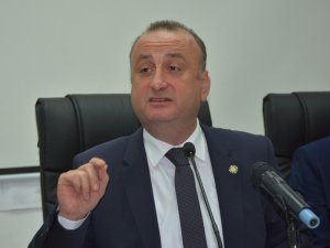 Başkan Ayhan: “Belediyeyi itibarsızlaştırmak için çalışma arkadaşlarım hedef alındı"
