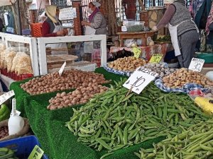 Kış ürünü bakla Ödemiş pazarında