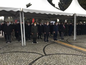 Çanakkale Şehitleri Edirnekapı Şehitliği’nde anıldı