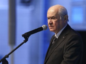 Bahçeli: "Ülkülerimizi, ilkelerimizi, ülkemizin haklarını, şehitlerimizin hatıralarını büyük bir sorumluluk duygusuyla temsil etmeyi ant olsun sürdüreceğim"