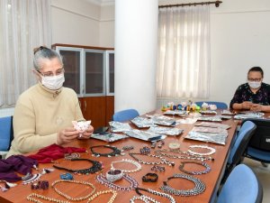 Yaşlılar Haftası için Altındağ Belediyesinden duygulandıran hediyeler