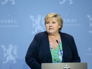 Norveç Başbakanı Solberg’e Covid-19 kısıtlamalarını ihlalden soruşturma