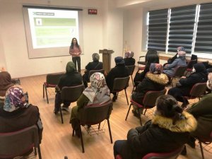 Kütahya’da annelere “En İyi Narkotik Polisi Anne” semineri