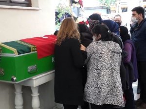 Ormanlık alanda ölü bulunan döviz bürosu çalışanı toprağa verildi
