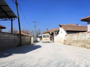 Pamukkale’de mahalleler birer birer çamurdan kurtuluyor
