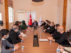 Başkan Soyer, İzmirli sanatçılar için yeni destek paketini açıkladı