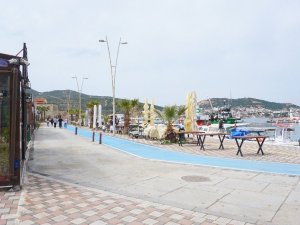 Turistik ilçe Foça kısıtlamada sessizliğe büründü