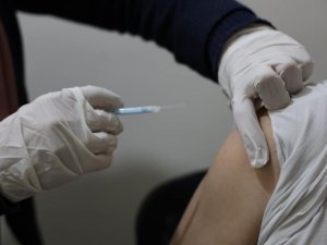 Filistin’de Covid-19’a karşı toplu aşılamalar başladı