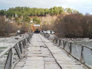 Ahşap ve yıkılma tehlikesi olan Hüsniye Köprüsü artık güvenli