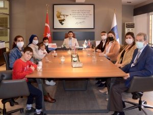 Down sendromlu öğrenciler Başkan Günel ile buluştu
