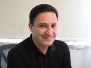 Korona virüs, genç nüfusa kayıyor