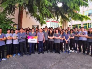 Bahçeşehir Koleji öğrencilerinden TÜBİTAK Ulusal Bilim Olimpiyatları’nda büyük başarı