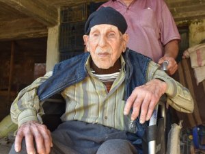 Erdoğan hayranı 104 yaşındaki Mestan dede hayatını kaybetti
