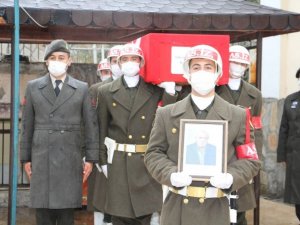 Kıbrıs Gazisi, askeri törenle son yolculuğuna uğurlandı