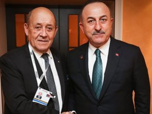 Bakan Çavuşoğlu, Fransa Dışişleri Bakanı Le Drian ile görüştü