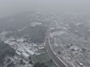 İstanbul’da kar yağışı havadan görüntülendi