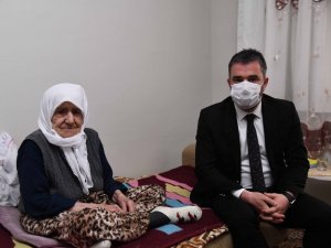Asırlık çınar Fatma Anayurt’a anlamlı ziyaret