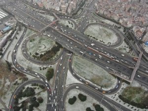 Beyaz örtü altındaki İstanbul drone ile görüntülendi