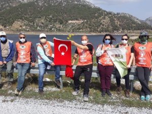 Suyun önemine dikkat çekmek için 15 kilometre yürüdüler