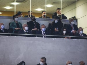 AK Parti’nin Olağan Büyük Kongresine MHP geniş heyetle katıldı