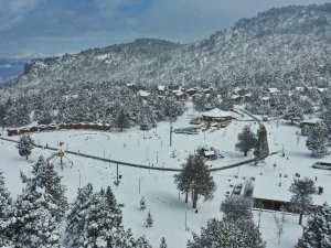 Bağbaşı Yaylası yeniden beyaza büründü