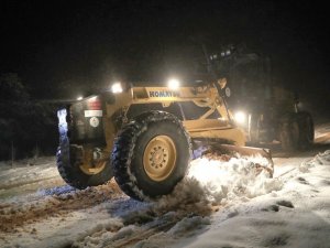 Pamukkale baharda karla mücadele ediyor