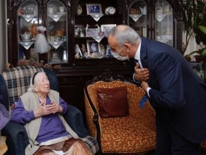Başkan Çebi asırlık çınarları ziyaret etti